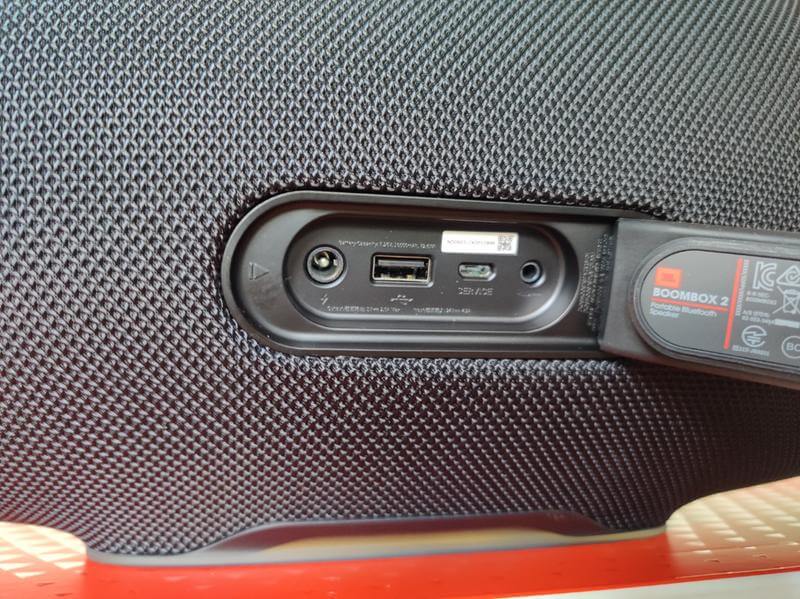 conectividade da jbl boombox 2